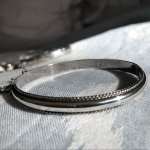 Sterling Silver bangle cuff. Vintage!
